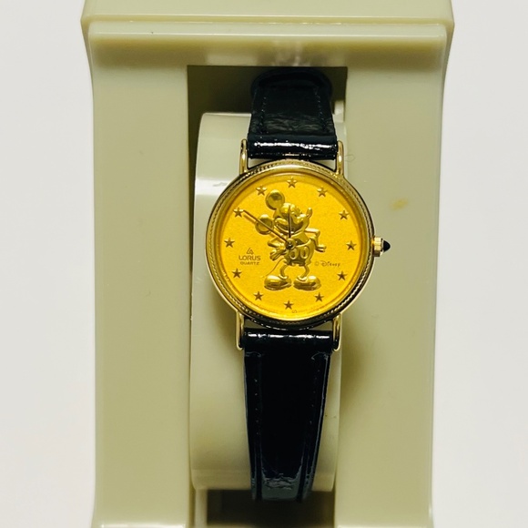 Vintage Mickey Mouse Gold-Coin Watch | Lorus Quartz Watch - Picture 3 of 5
